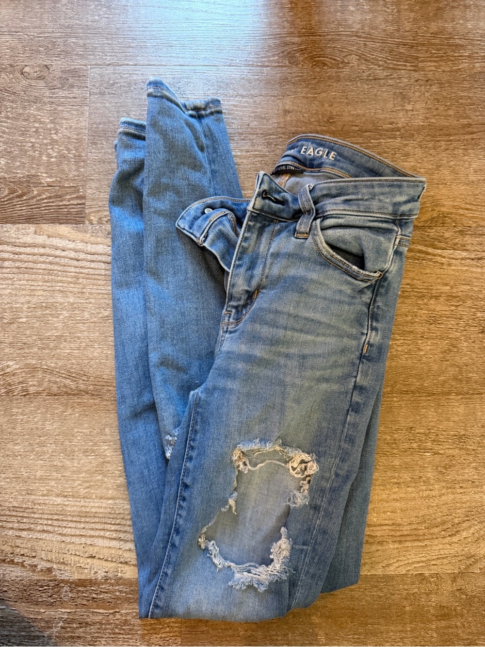Light wash American Eagle Jeans